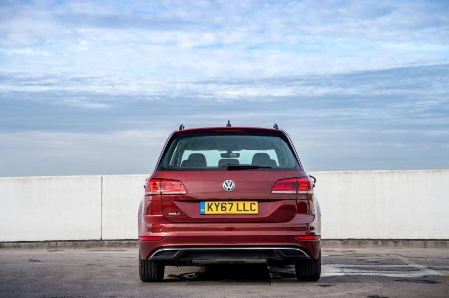  Volkswagen Golf SV SE 2018 года  (UK) (фото 3 из 28)
